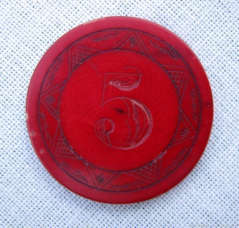 FINE ANTIQUE AMERICAN UNUSUAL $5 ALL RED COLORED POKER CHIP-img-9
