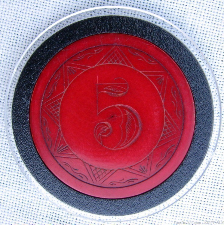 FINE ANTIQUE AMERICAN UNUSUAL $5 ALL RED COLORED POKER CHIP-img-0