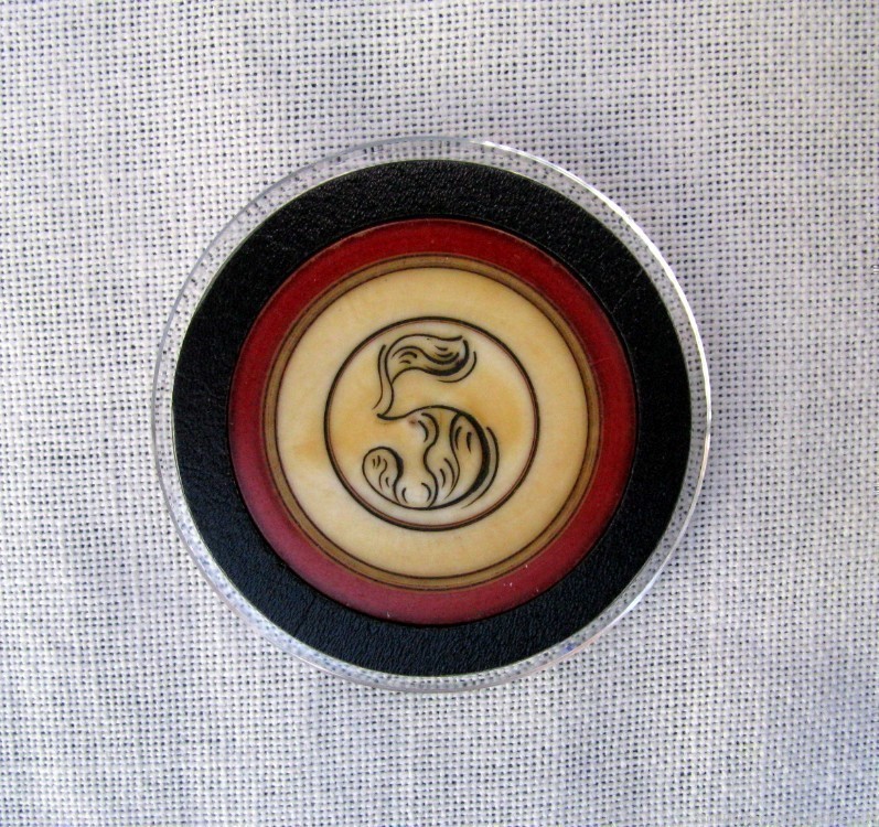 ANTIQUE MINTY FANCY $5 RED RIM ANTIQUE AMERICAN POKER CHIP-img-7