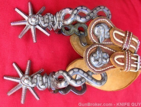 MINT HAND MADE SILVER INLAID ENGRAVED 12 RATTLESNAKE FANCY SPURS & STRAPS-img-7