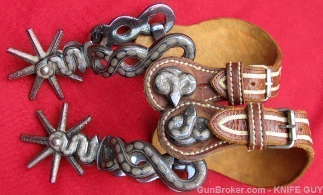 MINT HAND MADE SILVER INLAID ENGRAVED 12 RATTLESNAKE FANCY SPURS & STRAPS-img-8