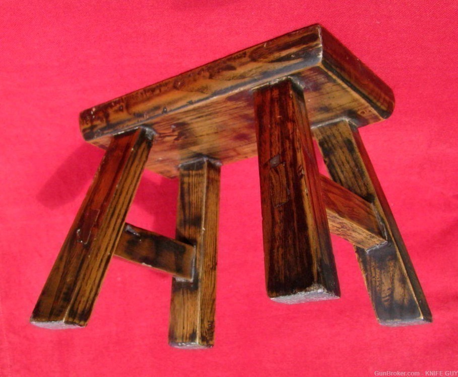  FINE ANTIQUE 19TH C HANDMADE CHARMING FOLKART SMALL WOOD DOVETAILED STOOL-img-4