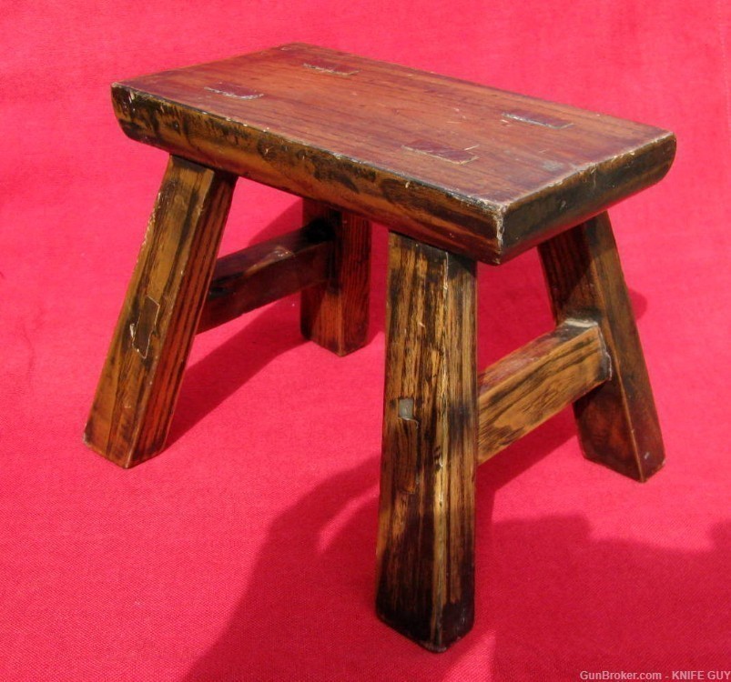 FINE ANTIQUE 19TH C HANDMADE CHARMING FOLKART SMALL WOOD DOVETAILED STOOL-img-9