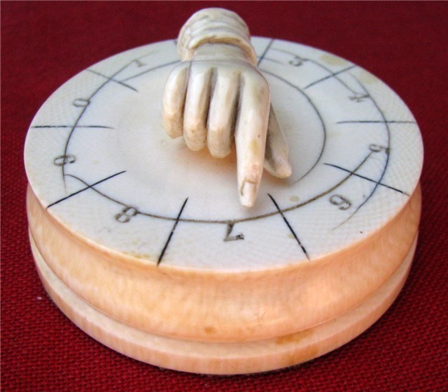 RARE & EARLY1800-50 CARVED PAPERWEIGHT GAME COUNTER-img-7