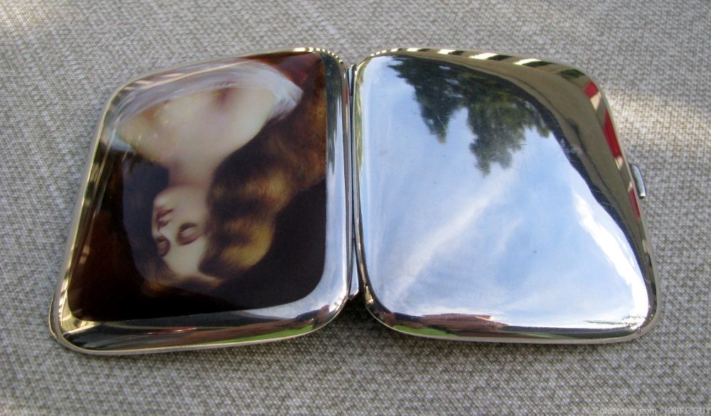 MINTY ANTIQUE HAND PAINTED PORCELAIN 935 SILVER ASTI GIRL CIGARETE CASE-img-4
