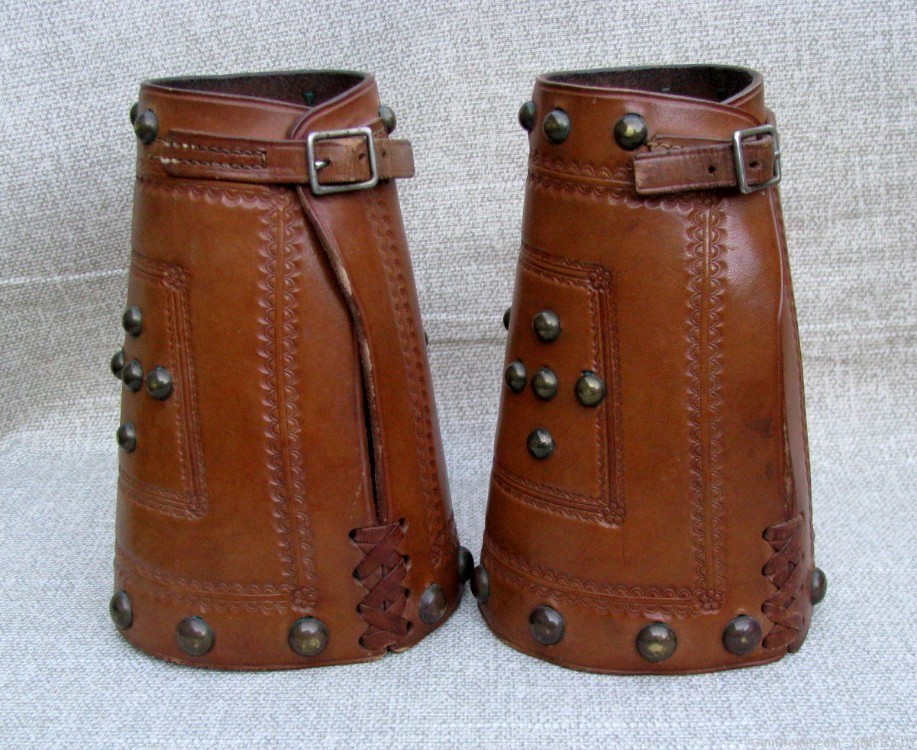 ANTIQUE MINT MANS FULL SIZED EARLY STYLE HIGH QUALITY STUDDED COWBOY CUFFS-img-8