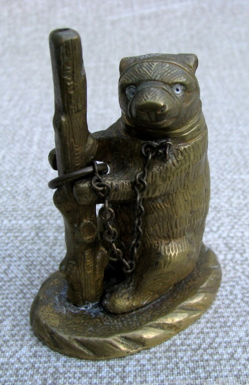 UNUSUAL ANTIQUE FIGURAL BEAR WITH GLASS EYES GO TO BED MATCHSAFE  1800s-img-11