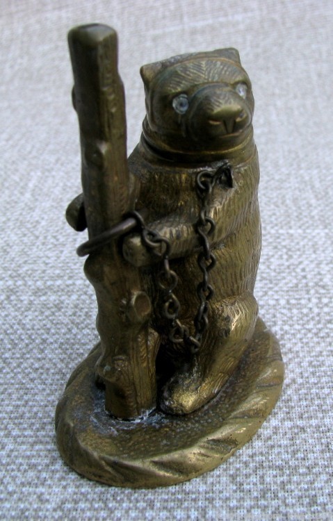 UNUSUAL ANTIQUE FIGURAL BEAR WITH GLASS EYES GO TO BED MATCHSAFE  1800s-img-3