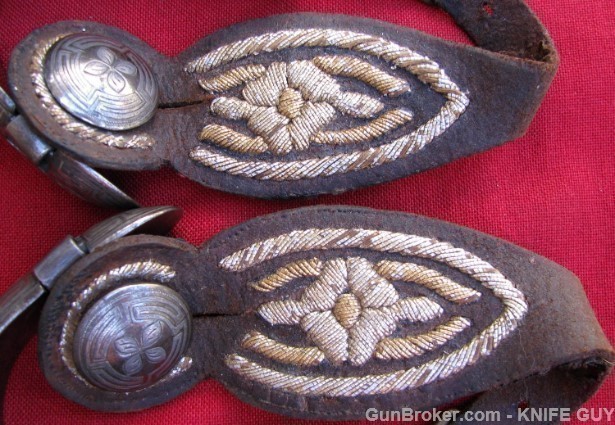 ANTIQUE ROUND ROWEL SPURS SILVER&GOLD STRAPS-img-9