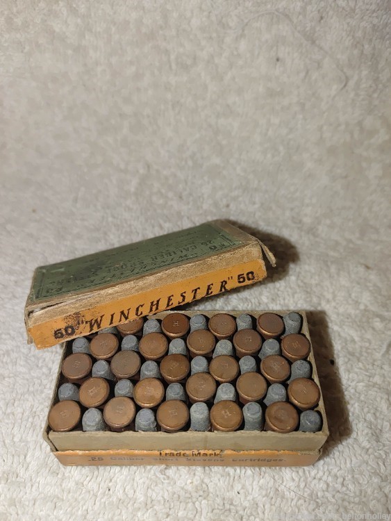 Winchester .25 Caliber Sport Stevens Rim Fire full box of 50 rounds-img-1