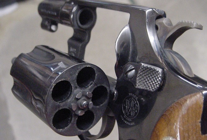 Smith & Wesson Model 36 Revolver 38 spl.-img-4