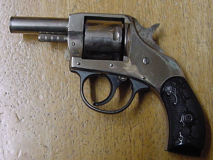 H & R Victor 32 S&W CTGE Revolver-img-0
