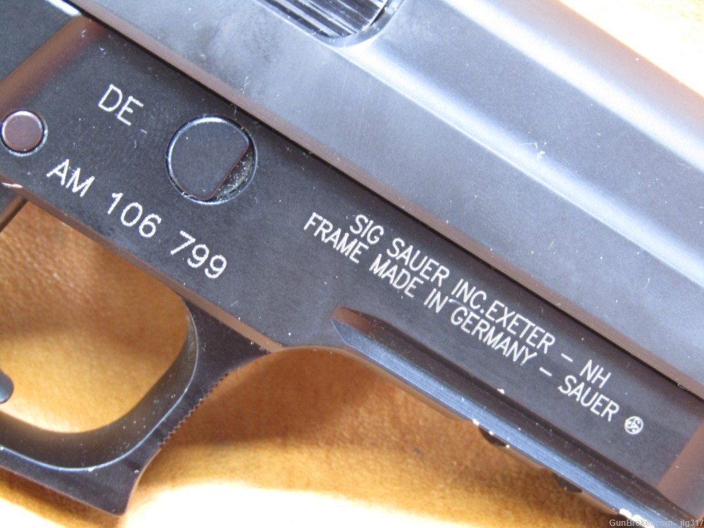Sig Sauer P229 40 S&W Semi Auto Pistol 3x 12 RD Mags-img-5
