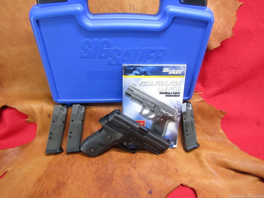 Sig Sauer P229 40 S&W Semi Auto Pistol 3x 12 RD Mags-img-0