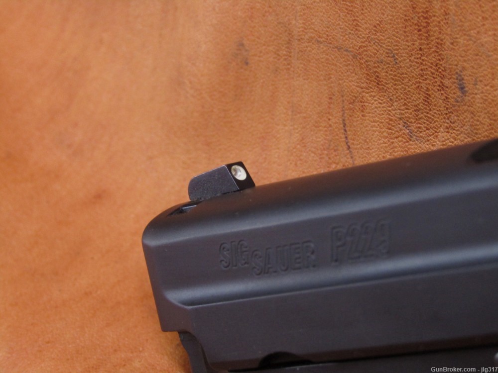 Sig Sauer P229 40 S&W Semi Auto Pistol 3x 12 RD Mags-img-12