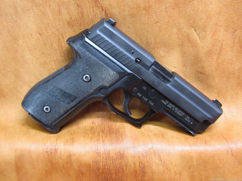 Sig Sauer P229 40 S&W Semi Auto Pistol 3x 12 RD Mags-img-1
