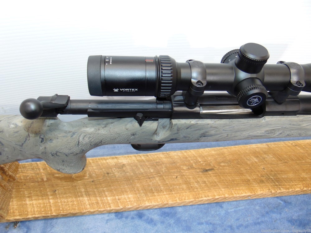 RUGER M77 HAWKEYE 270 WIN VORTEX SCOPE HOGUE STOCK 2011 *LIKE NEW*-img-4