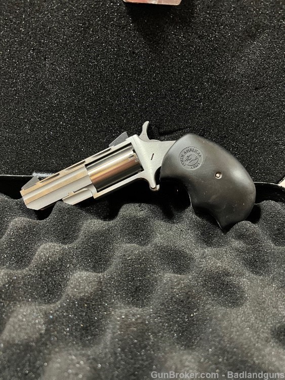 North American Arms Black Widow .22LR Revolver - BADLAND GUNS -img-1