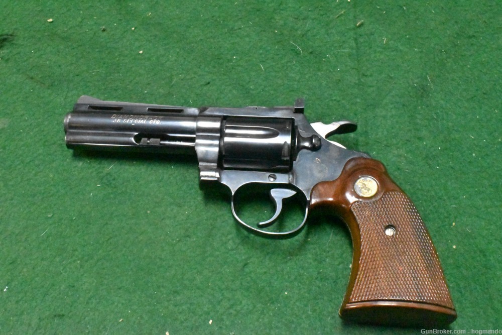 Colt Diamondback 38-img-1