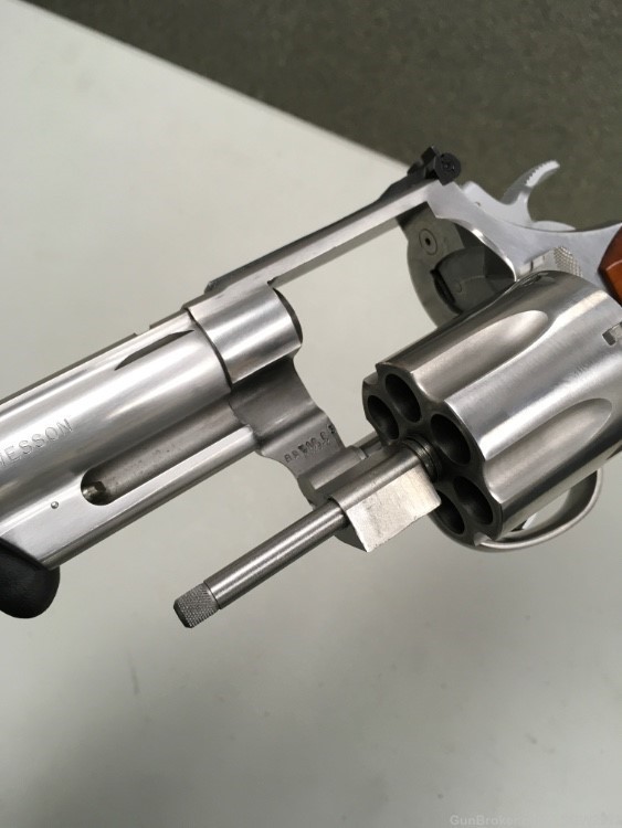 S&W 629-2 44 magnum revolver 8 3/8 barrel factory scope mount RARE!-img-37