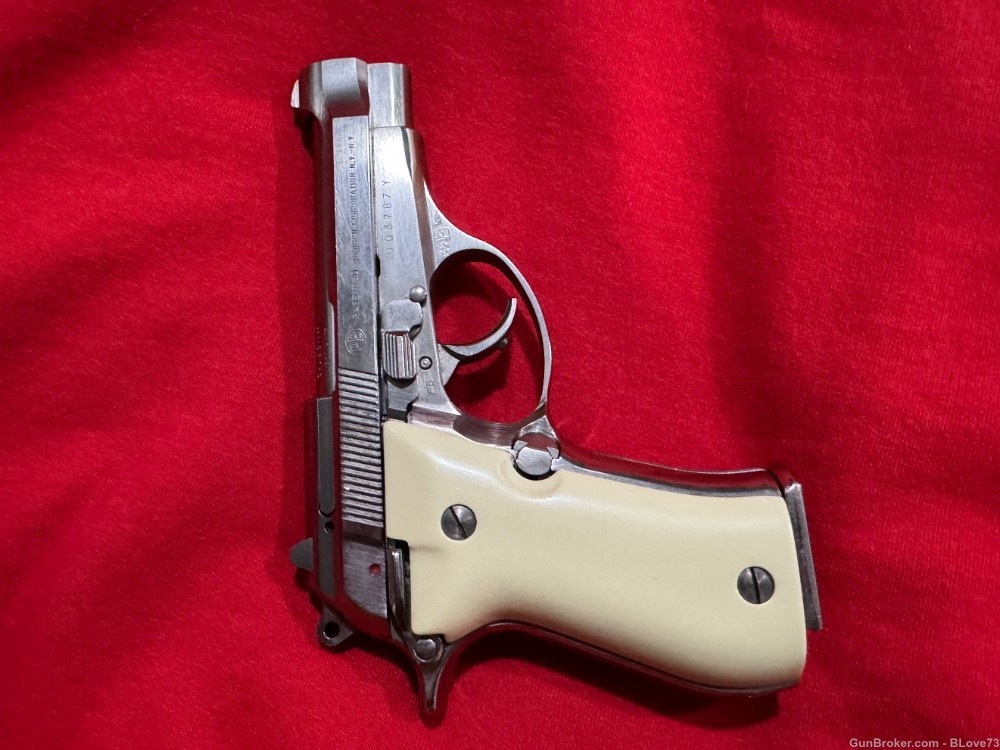 Rare Italian Made Beretta 84bb - PRiSTINE-img-3