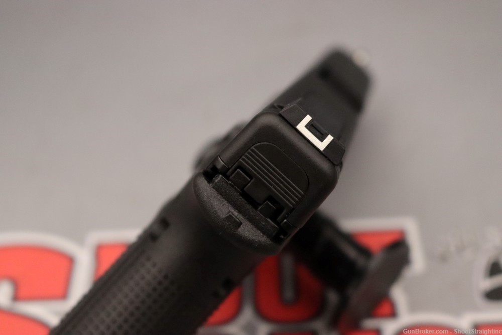 Glock G44 .22LR 4.02"bbl w/Case-img-15