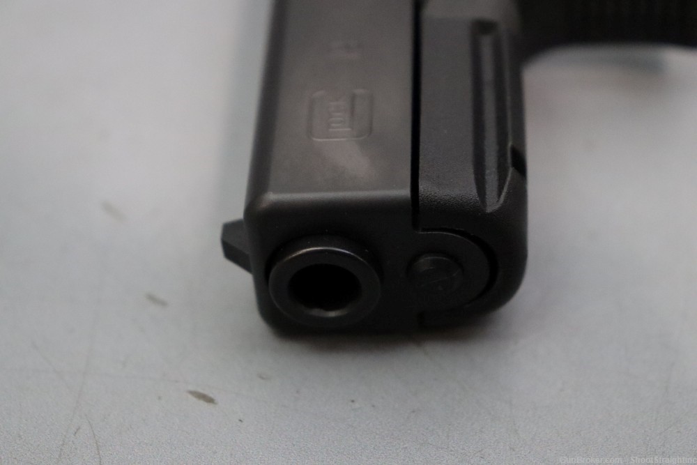 Glock 19 Gen 3 4.02" 9mm w/Box -img-7