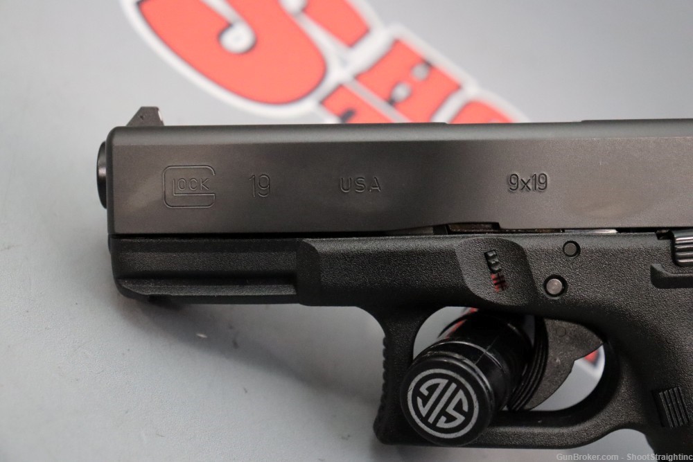 Glock 19 Gen 3 4.02" 9mm w/Box -img-6