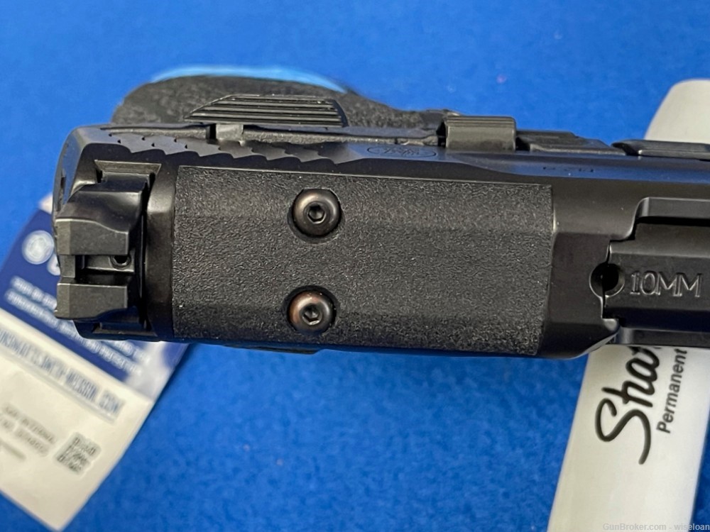 New Smith & Wesson M&P 10mm M2.0 Semi-Auto Pistol Optics Ready SKU 13388-img-9