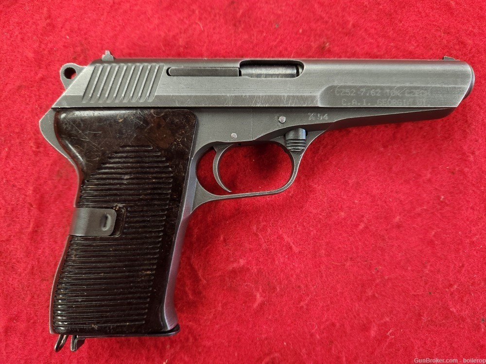 Czech CZ 52 pistol, 7.62x25 w/ holster and 2 magazines-img-1