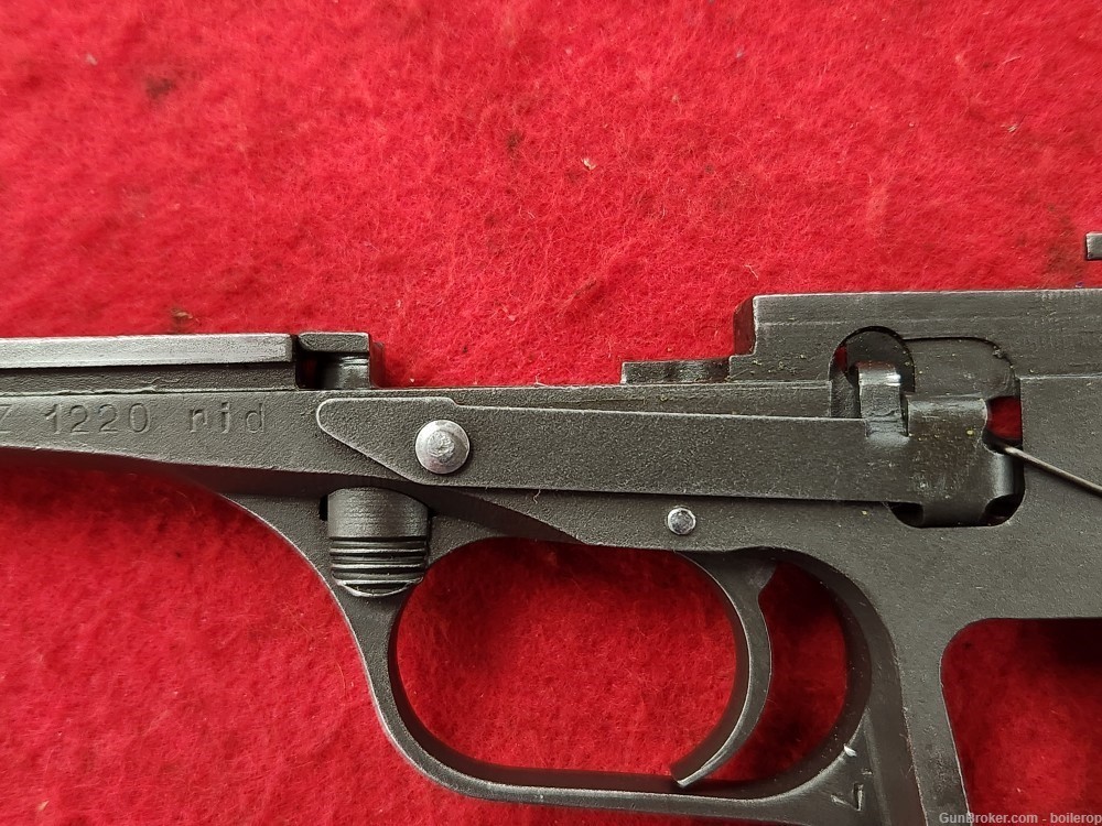 Czech CZ 52 pistol, 7.62x25 w/ holster and 2 magazines-img-31
