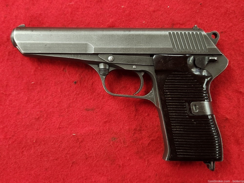 Czech CZ 52 pistol, 7.62x25 w/ holster and 2 magazines-img-64