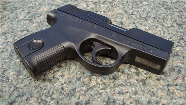 S&W Model SW380 pistol in 380ACP  w/original box 1996-2000-img-0