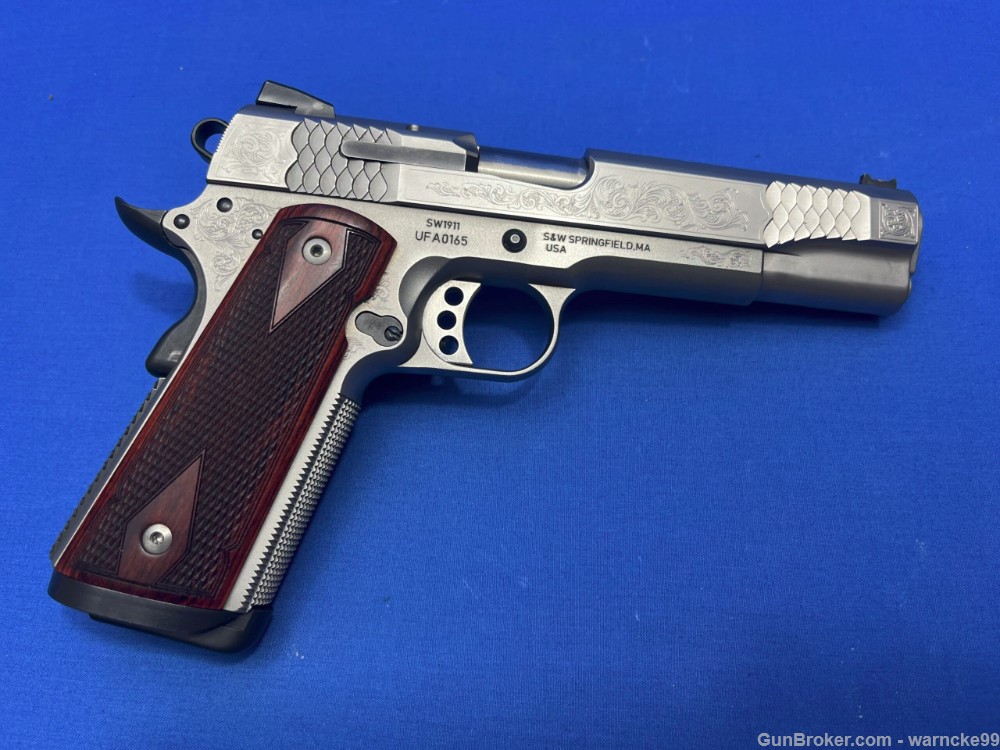 Like New Smith & Wesson Engraved 1911, Penny Start!-img-1