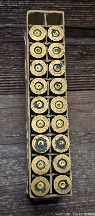 Rare Savage 250-3000 Two Piece Ammo Box with 18 Pieces of Brass-img-6