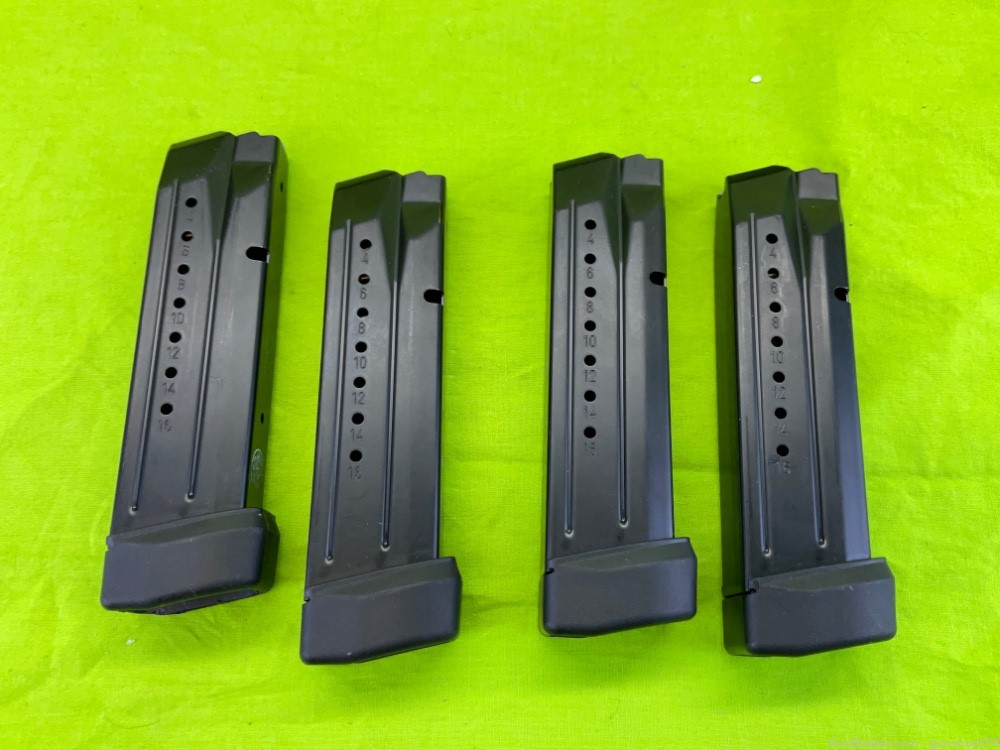 Smith And Wesson S&W M&P High Capacity 9x19 9MM 17 Rnd Magazine PC LOT Of 4-img-0