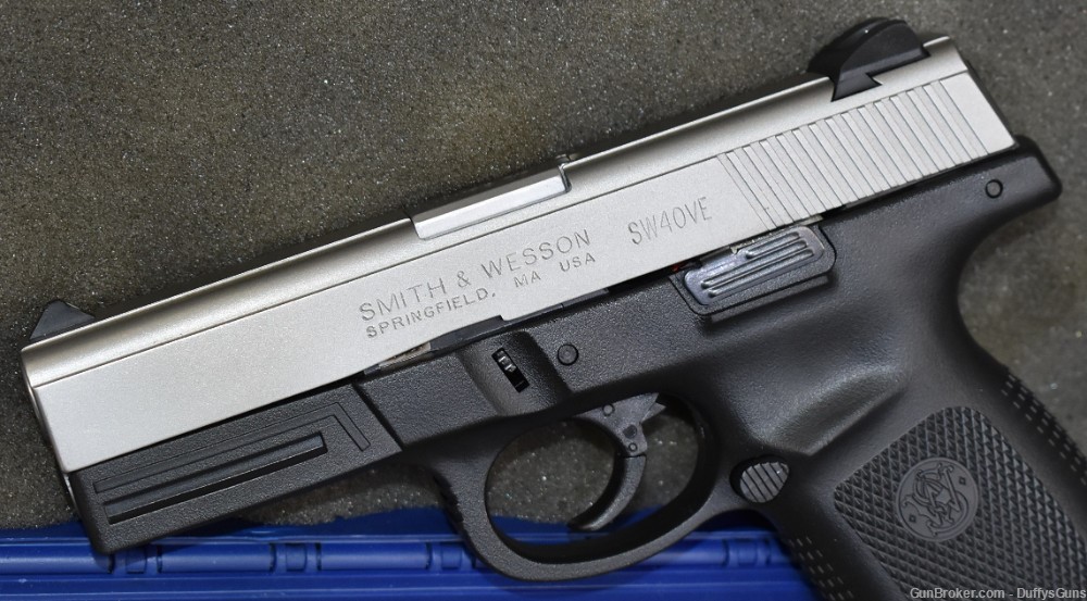 Smith & Wesson SW40VE-img-2
