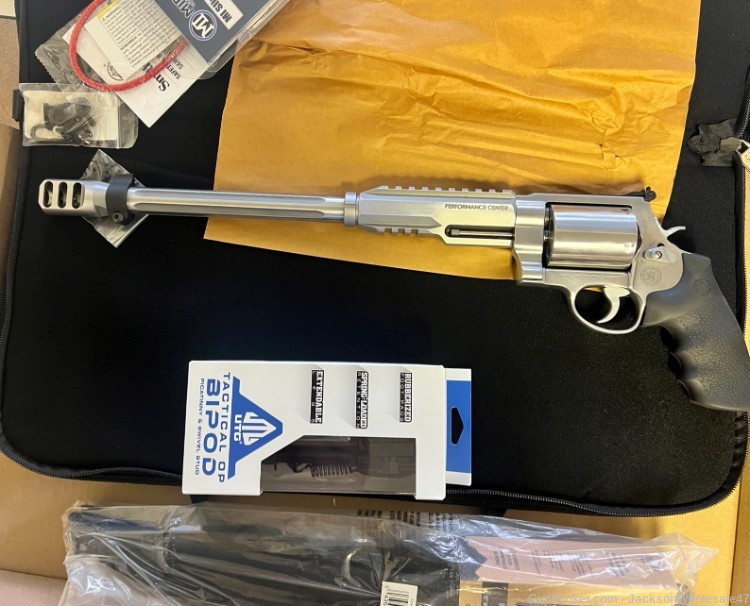 Smith and Wesson PERFORMANCE CENTER MODEL 460XVR - 14" BARREL WITH BI-POD-img-3