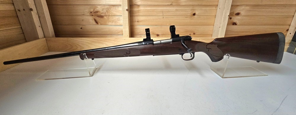 Winchester model 70 Featherweight LH 7mm WSM New Haven CT-img-0