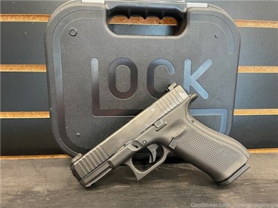 Glock 45 9mm Night Sights 3-17rd Mags MAKE OFFER
