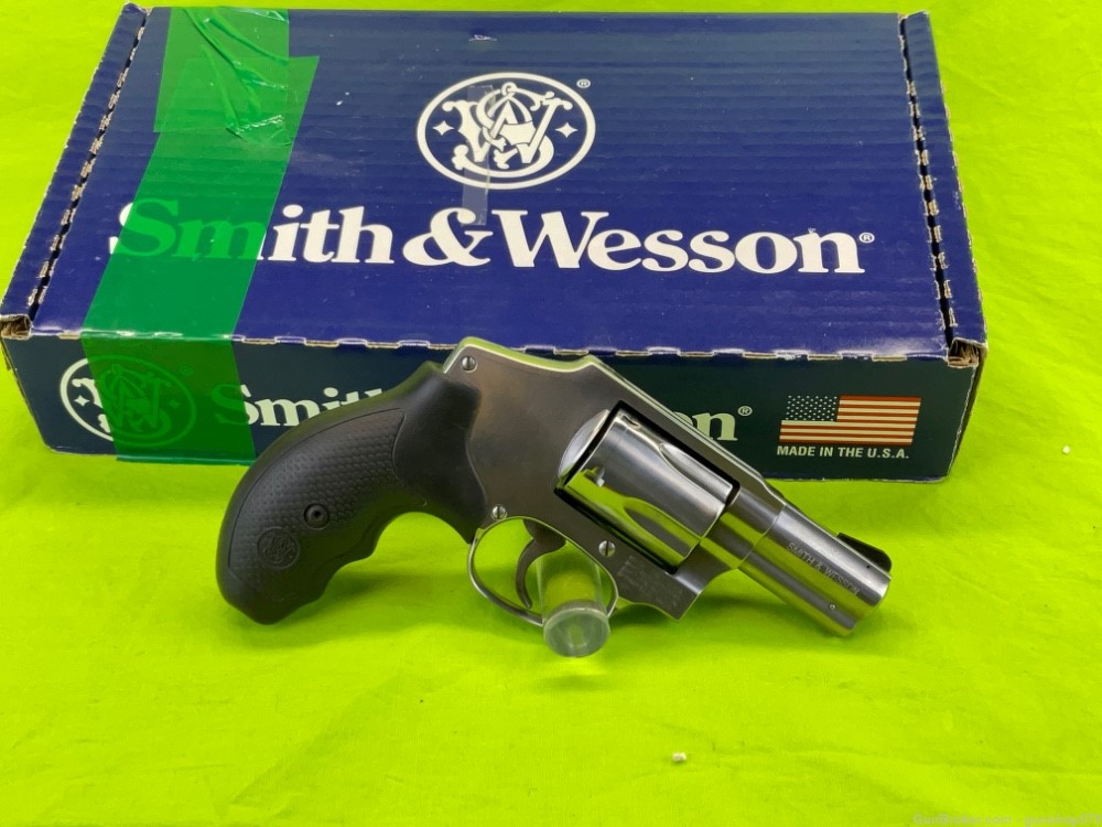 Smith And Wesson S&W 640 - 2 Hammerless SS 357 Magnum 38 Stainless Box-img-0