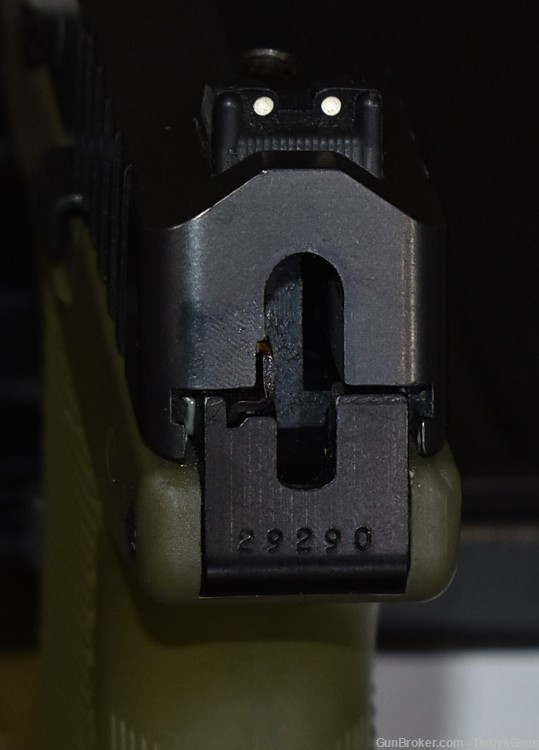 Keltec P11 Pistol with Accessories -img-5