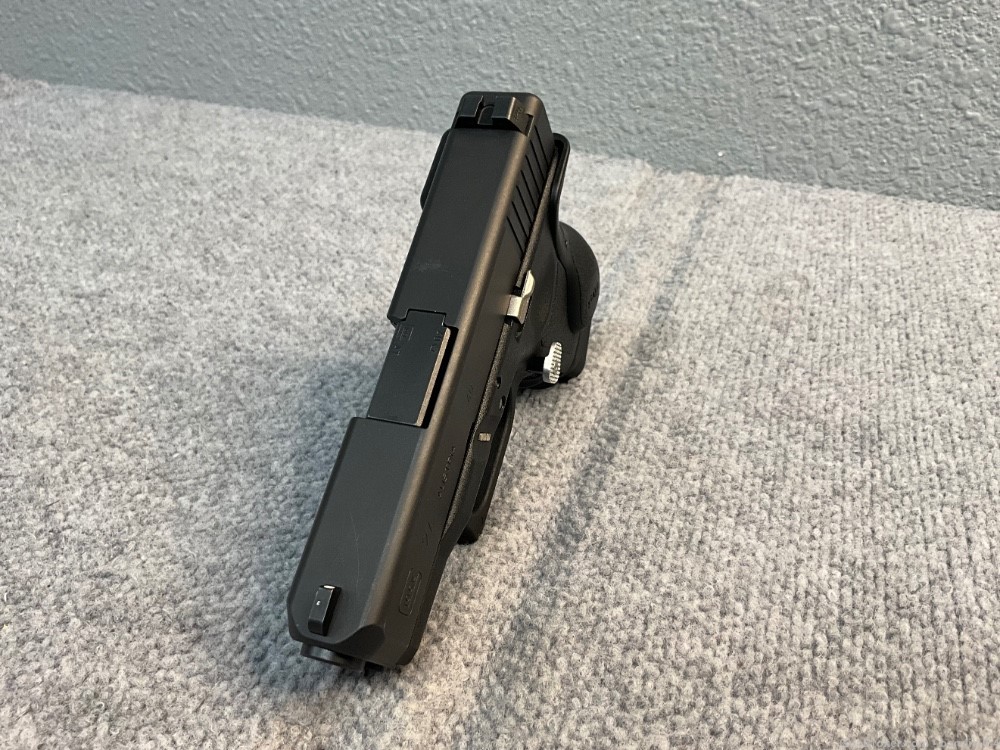 Glock G27 - 40S&W - 3” - 9+1 - CTC Laser Grips - 17689-img-3