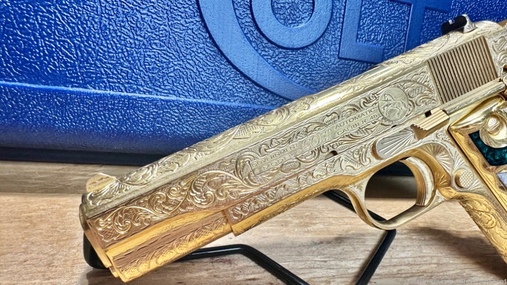 Colt 1911 Government Series .45 acp Series 70 GOLD DEEP ENGRAVED-img-3