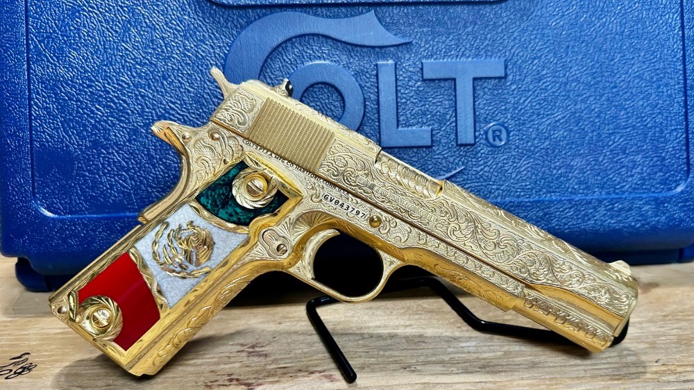 Colt 1911 Government Series .45 acp Series 70 GOLD DEEP ENGRAVED-img-2