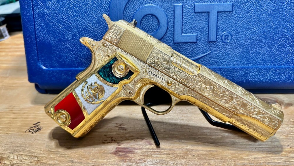 Colt 1911 Government Series .45 acp Series 70 GOLD DEEP ENGRAVED-img-1