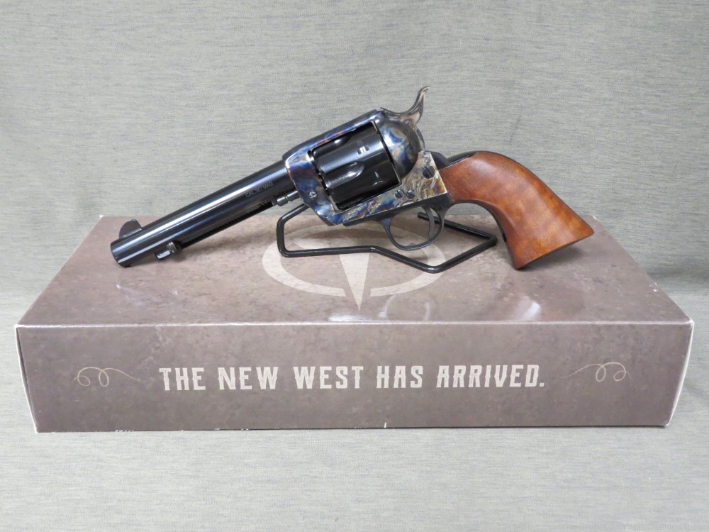 Taylor's & Co Pietta 1873 SA .357 mag Revolver 5.5" Taylors 200129-img-0