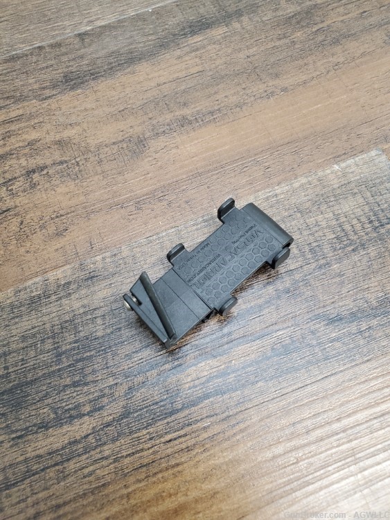 Used VersaCarry Mag Clip-img-0