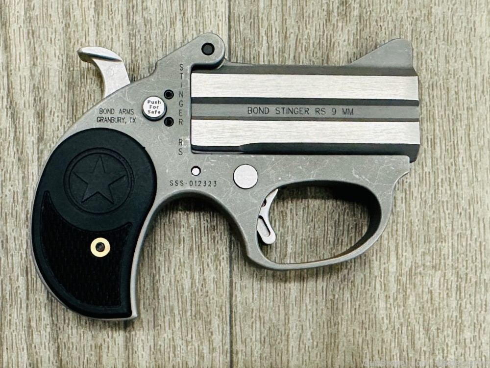 Bond Arms Stinger 9mm Derringer 3" barrels, Stainless Steel LIKE NEW IN BOX-img-3