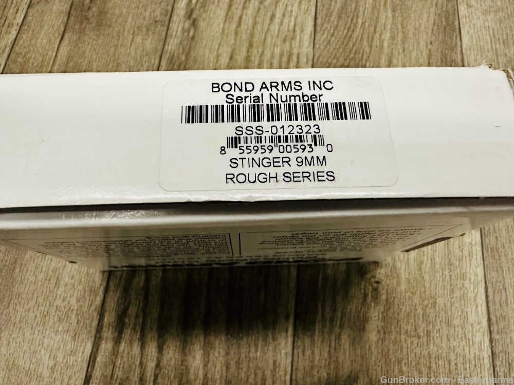 Bond Arms Stinger 9mm Derringer 3" barrels, Stainless Steel LIKE NEW IN BOX-img-2